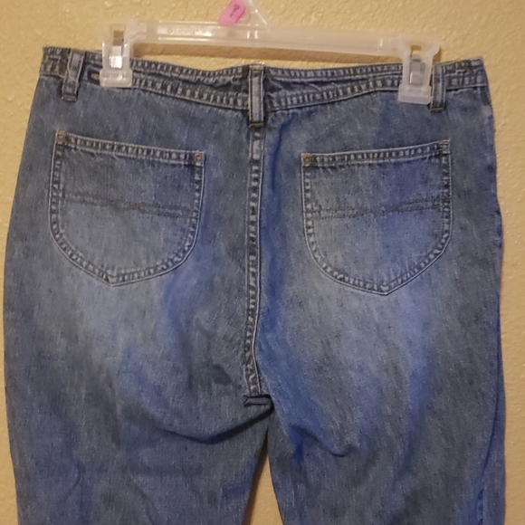 Womens capris - Picture 2 of 3